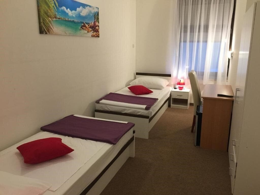 Фотографія Hotel Ruza 3*