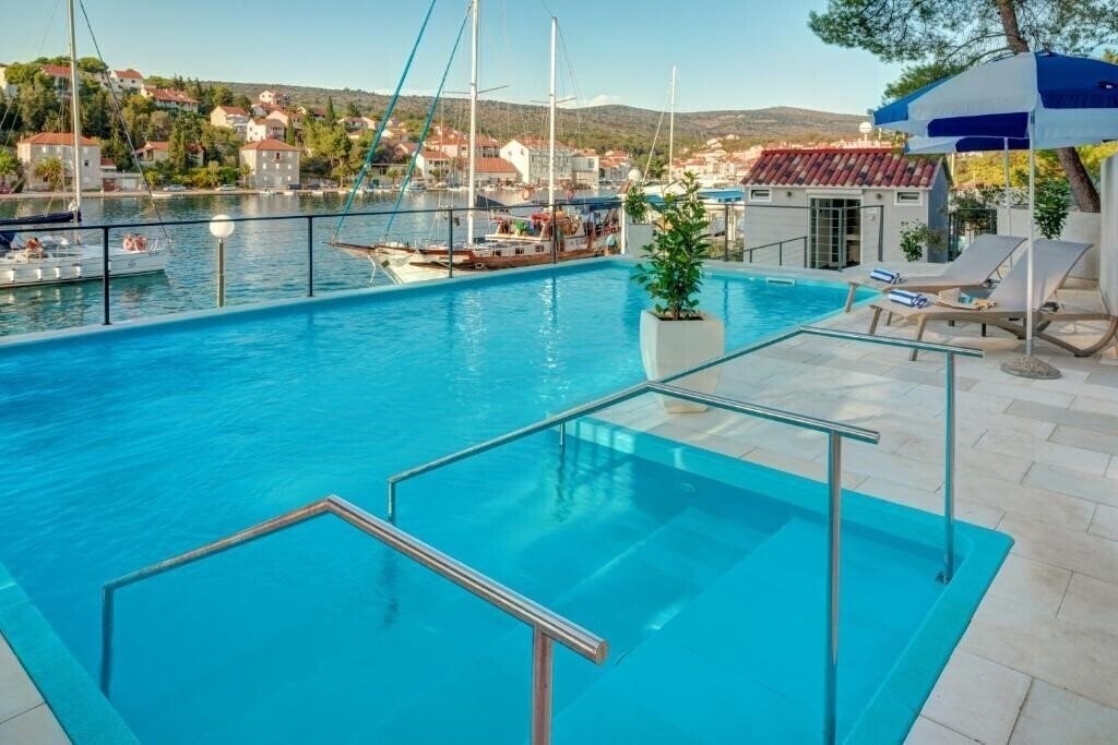 Фотографія Hotel Milna Osam Adults Only 4*