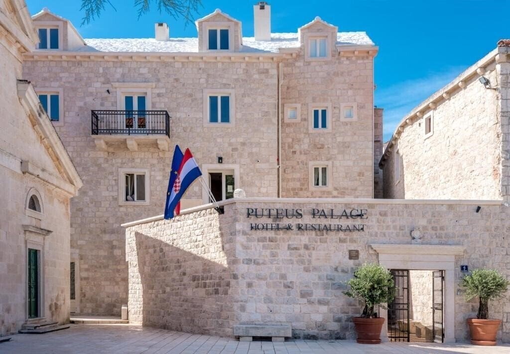 Фотографія Puteus Palace Haritage Hotel 5*