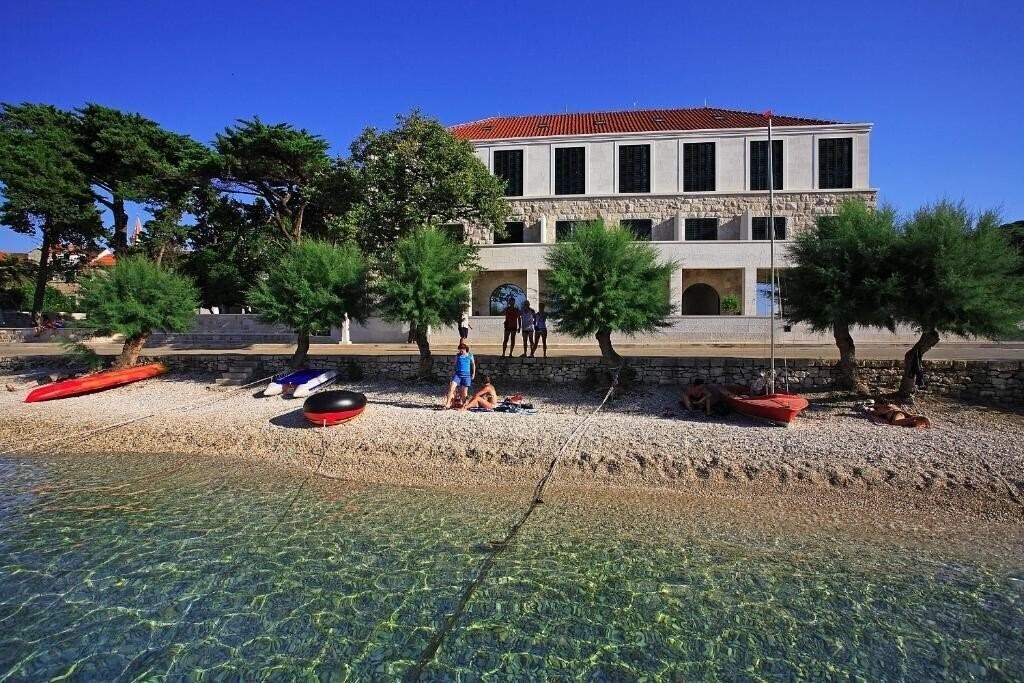 Картинка Lipa 4*