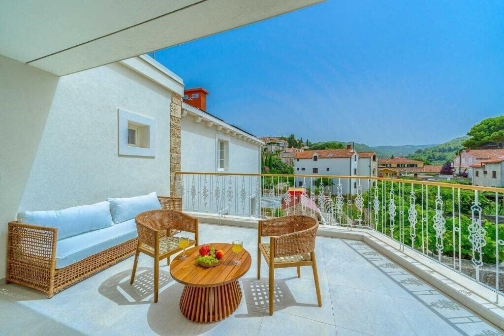 Картинка Brattia 4*