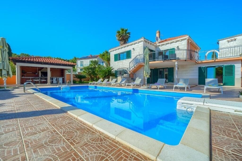 Отель Villa Rasotica 4*