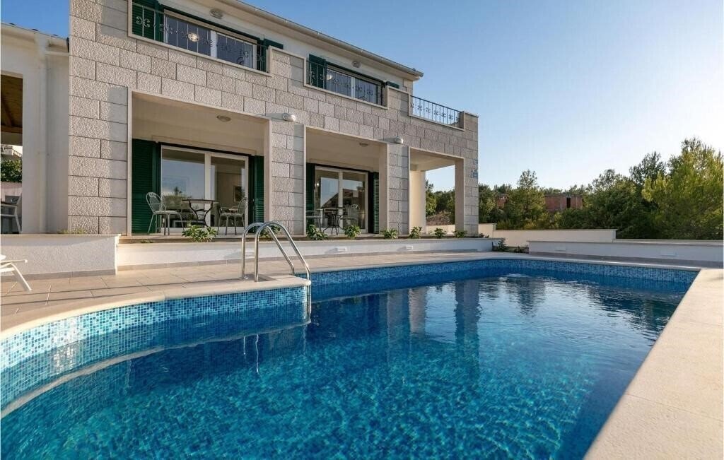 Фотографія Villa Makarac 4*