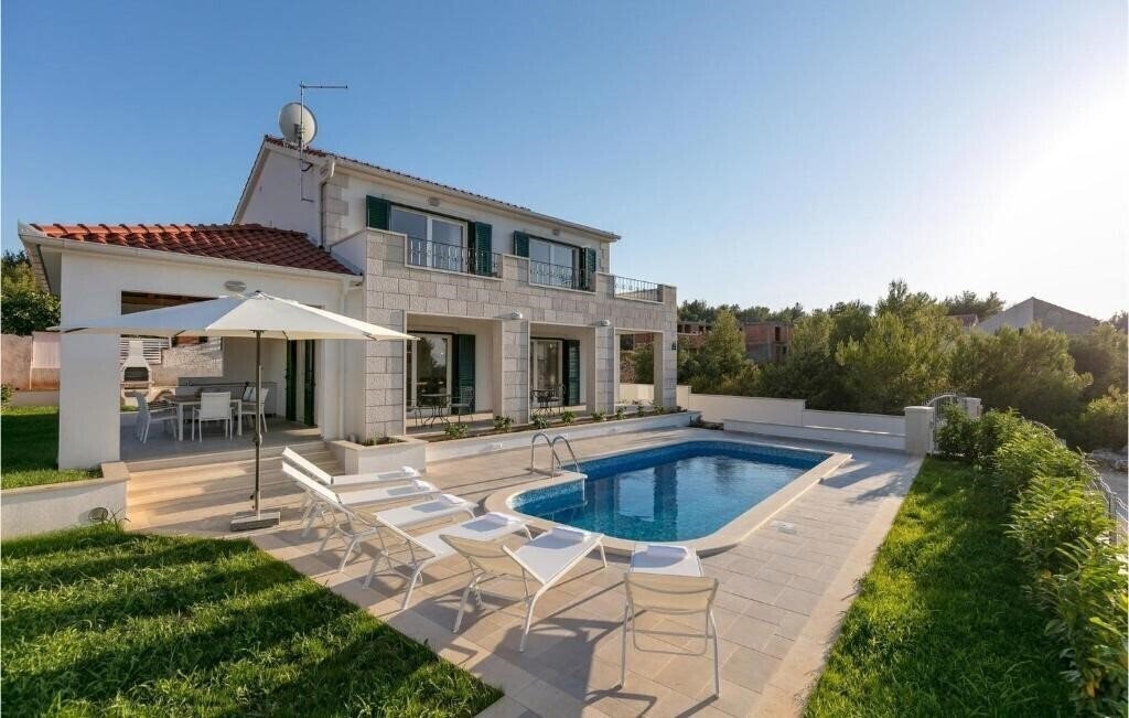 Зображення Villa Makarac 4*