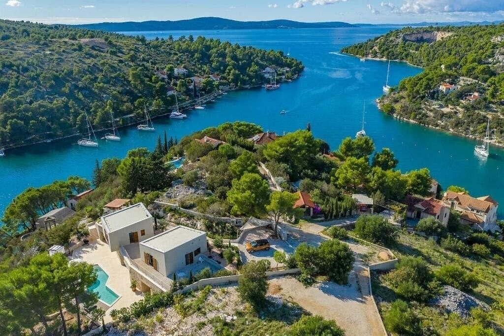 Готель Villa Pine Haven 4*