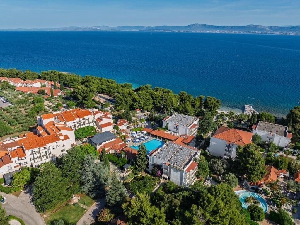 Отель Waterman Svpetrvs Resort 4*