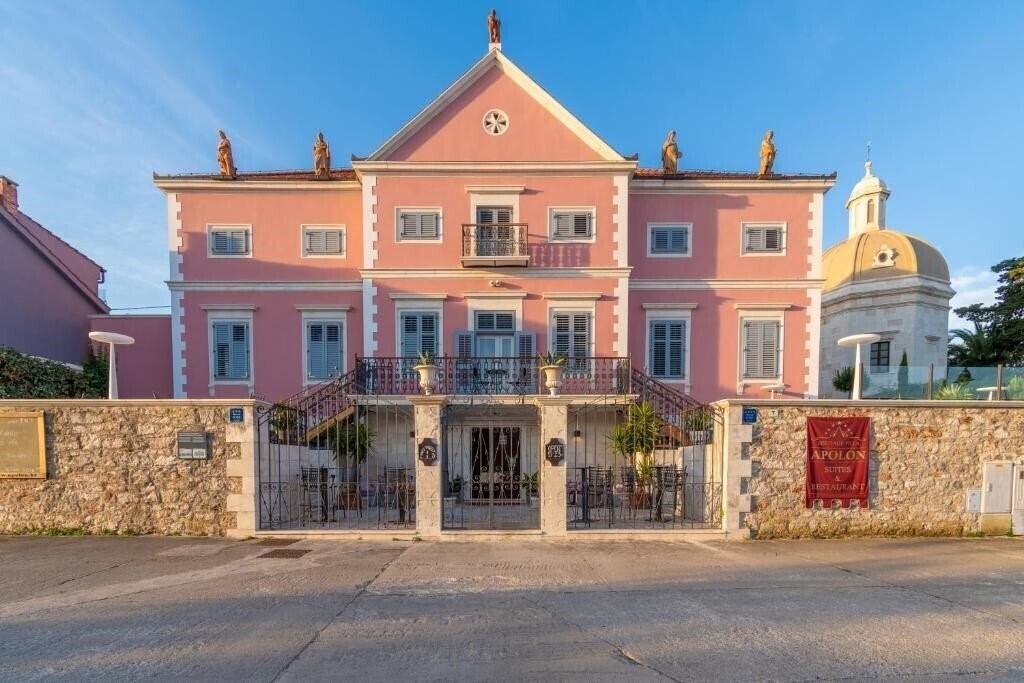 Готель B&B Heritage Villa Apolon 4*
