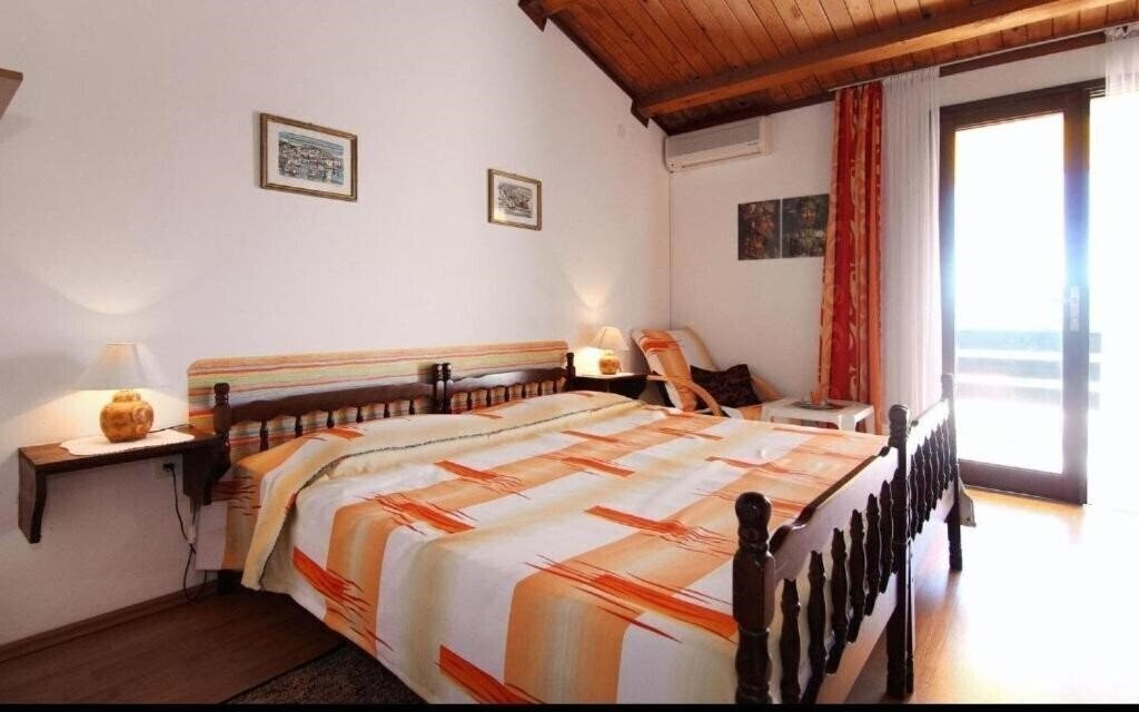 Готель Amfora Deluxe Hotel 4*