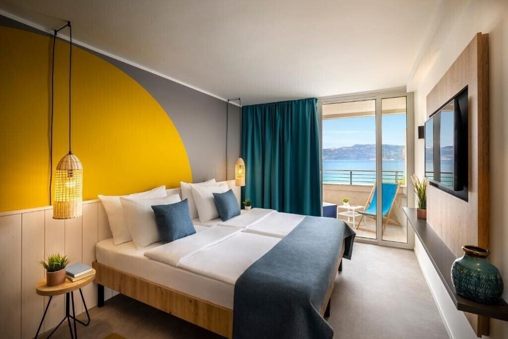 Фото Sunny Baska Hotel by Valamar 3*