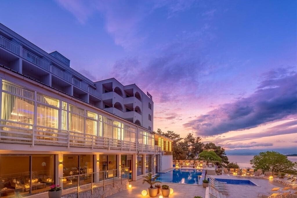 Отель Hotel Malin 4*