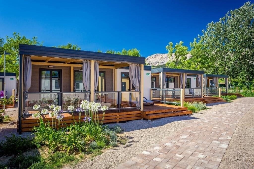 Готель Valamar Camping Baska 4*