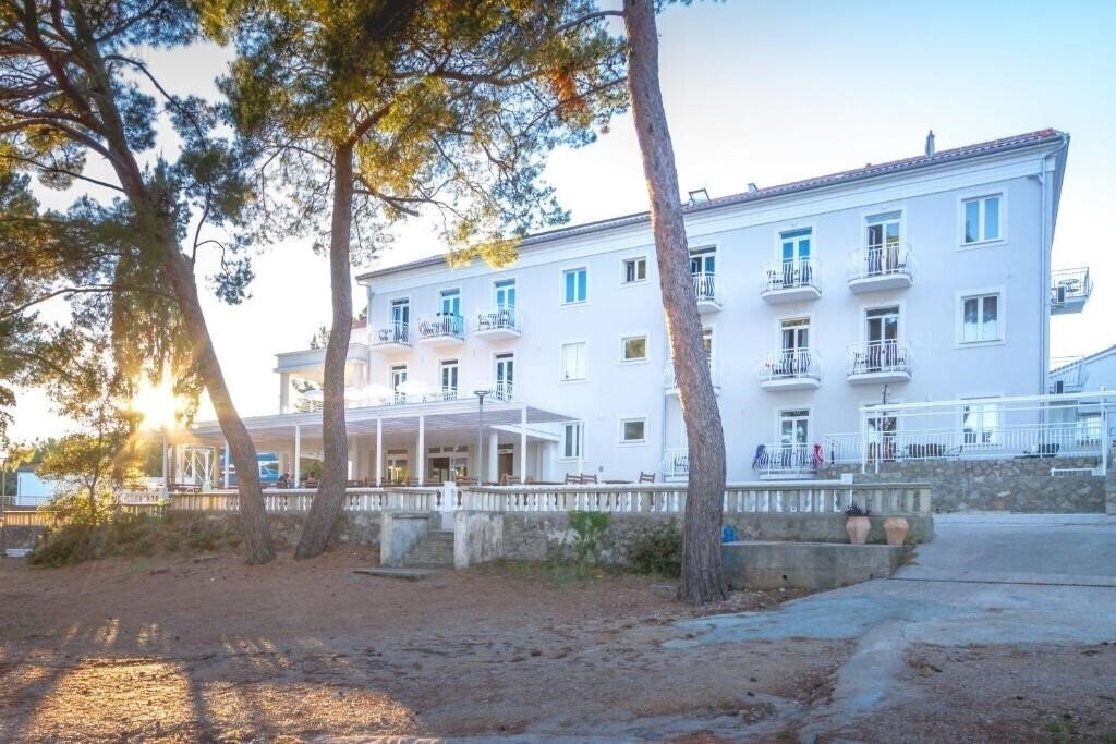 Готель Hotel Bor 3*