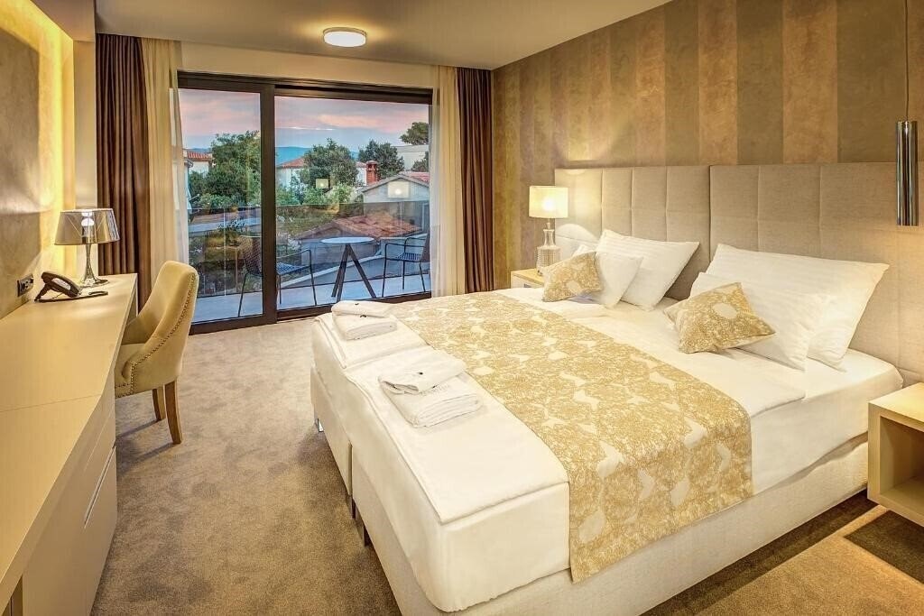Фото Hotel Maritime 4*