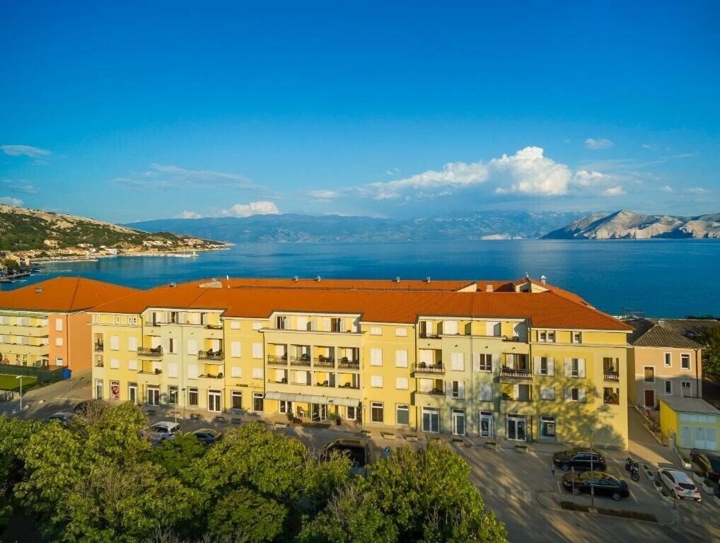 Готель Valamar Atrium Residence Baska 4*