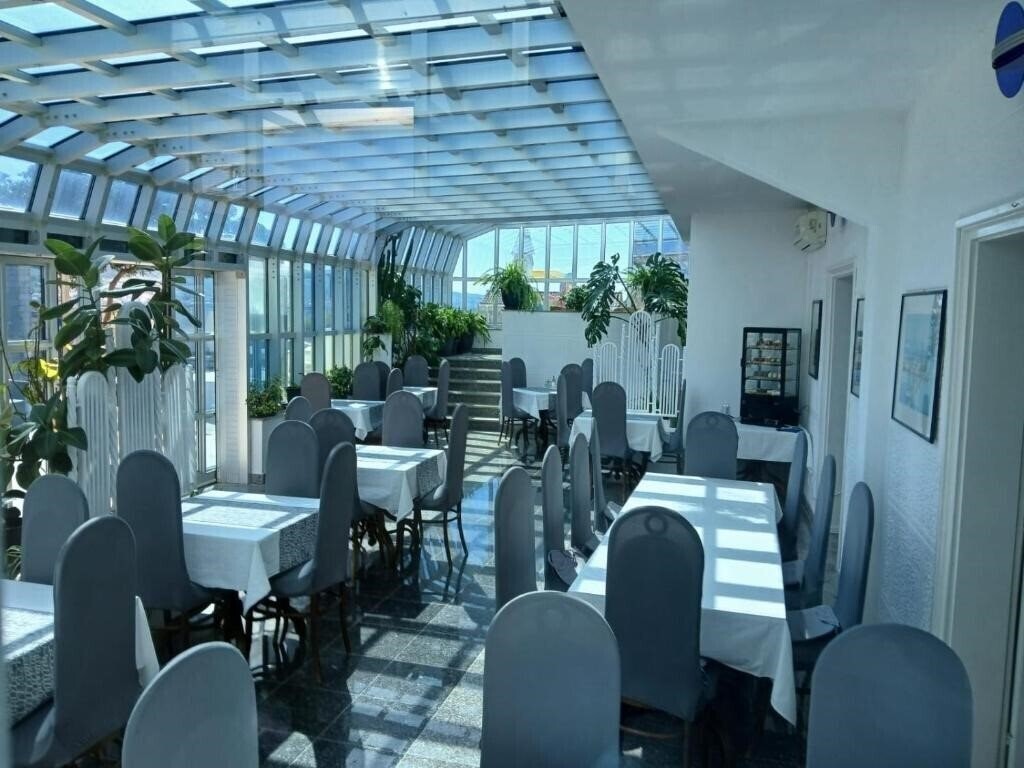 Фото Hotel Biser 3*