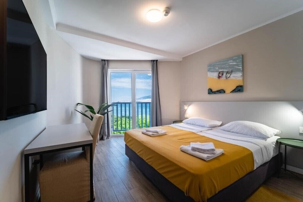 Картинка Hotel Plaza 4*
