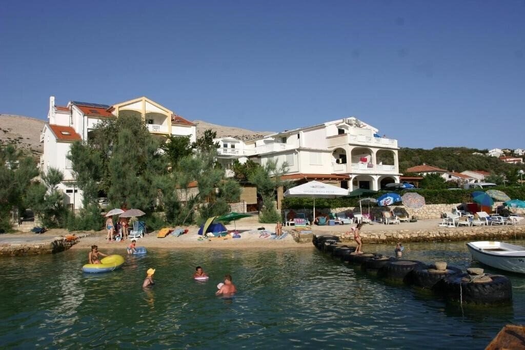 Отель Aparthotel Frane 3*