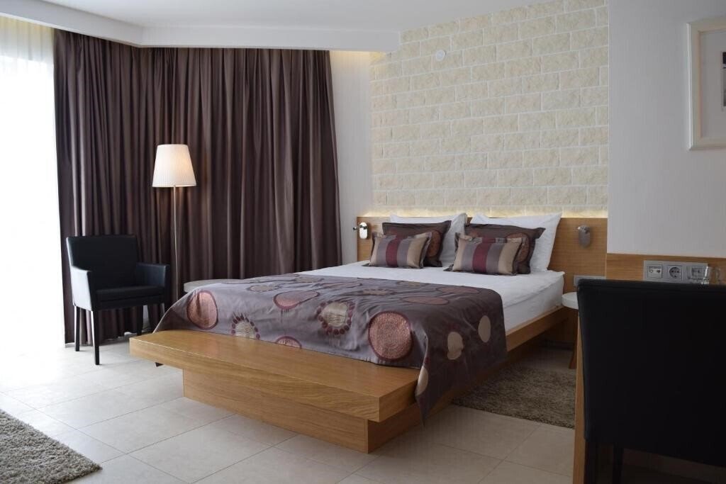 Картинка House Novalia 4*