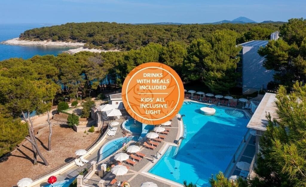 Готель Family Hotel Vespera 4*