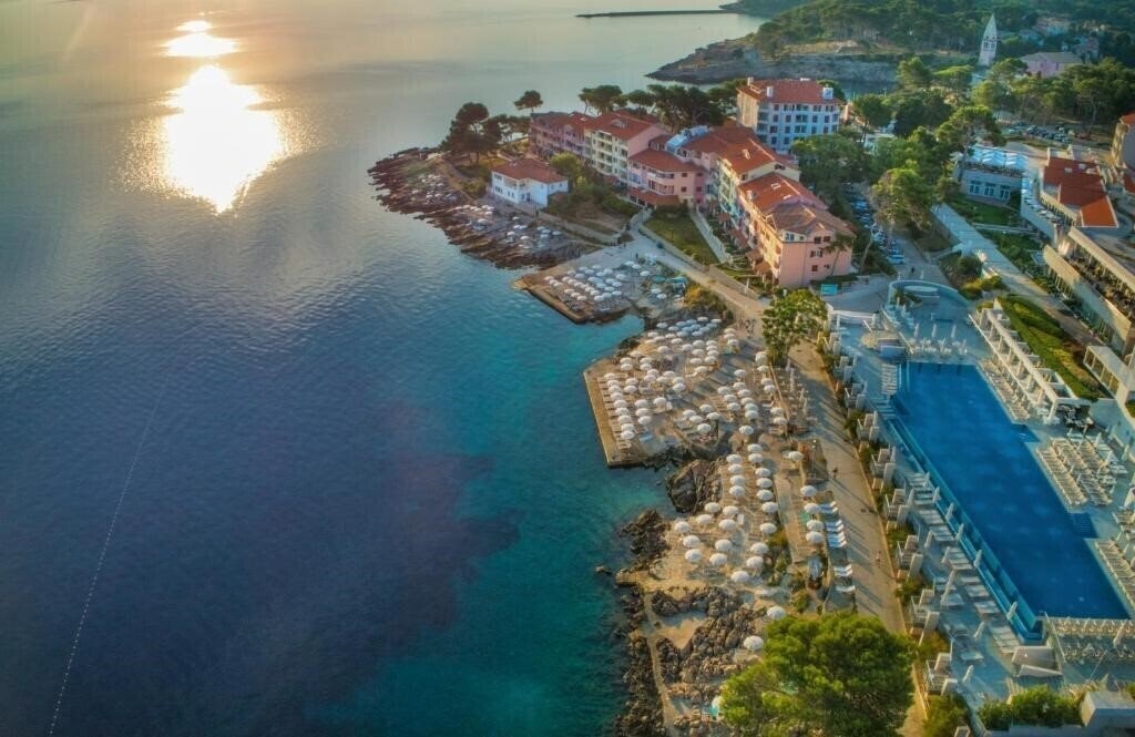 Отель Apartments Punta 4*
