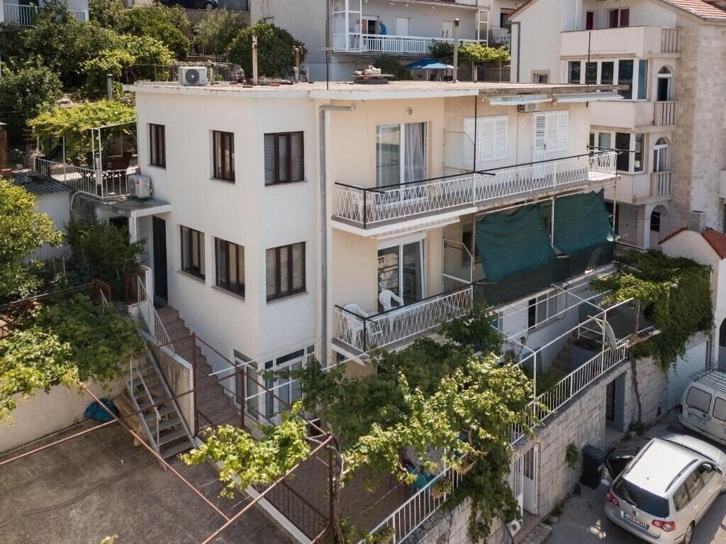 Готель App Antonija 3*