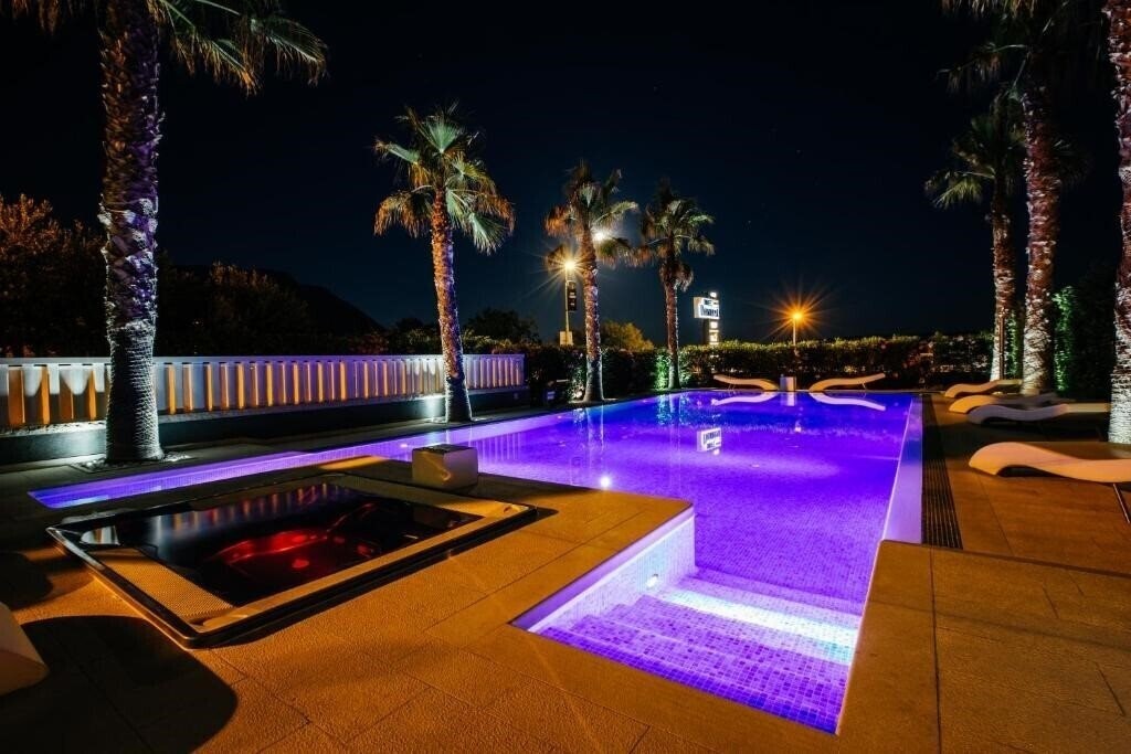 Фотографія Hotel Damianii 5*