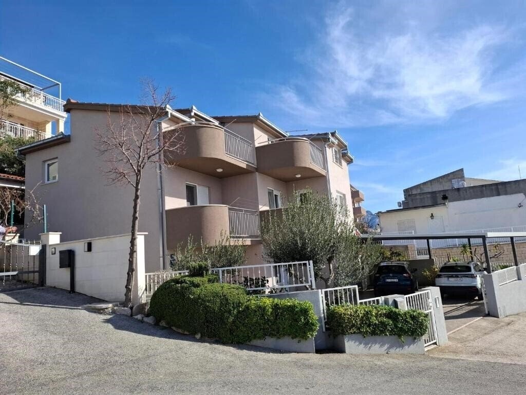 Фото Apartments Ante Dugi Rat 4*