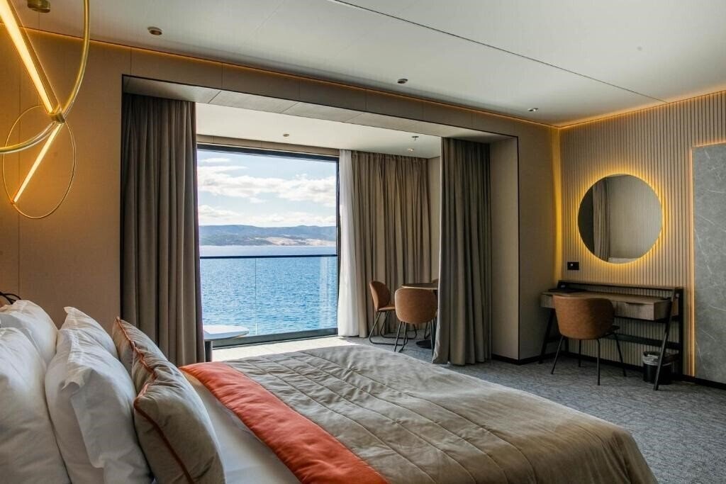 Фото Hotel Medistone 4*