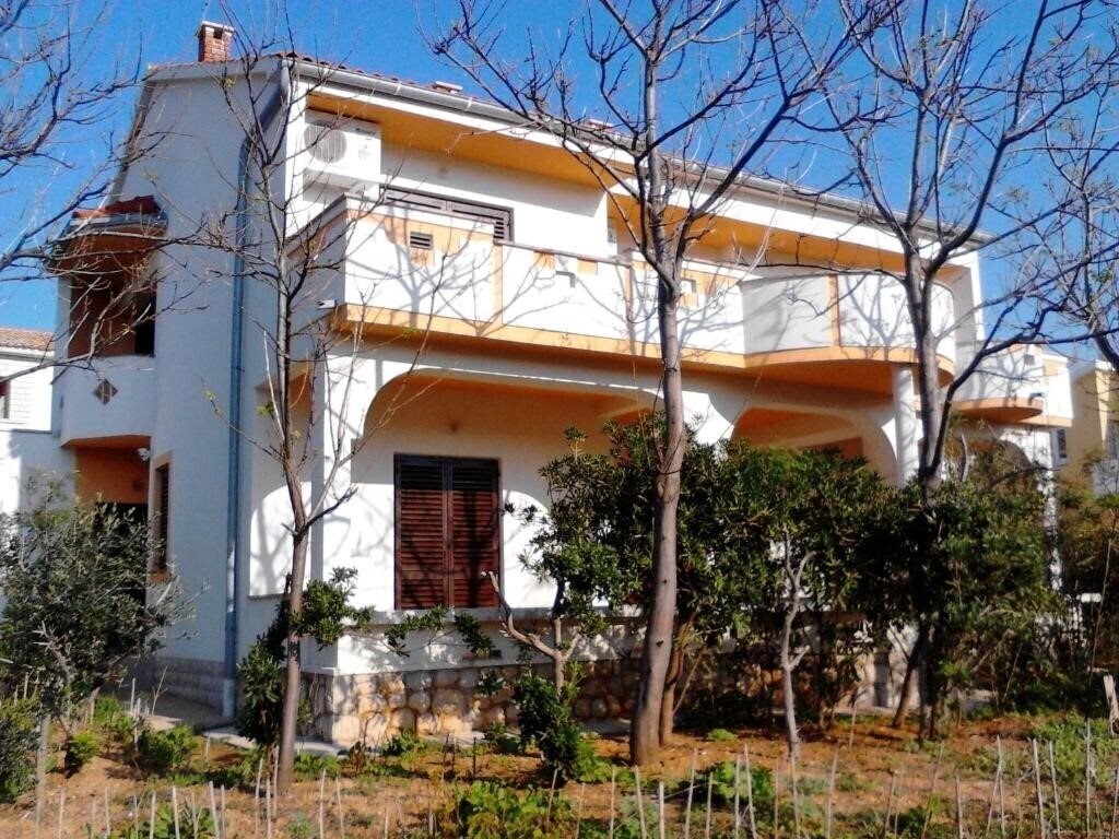Отель Apartment House Kresimir 3*