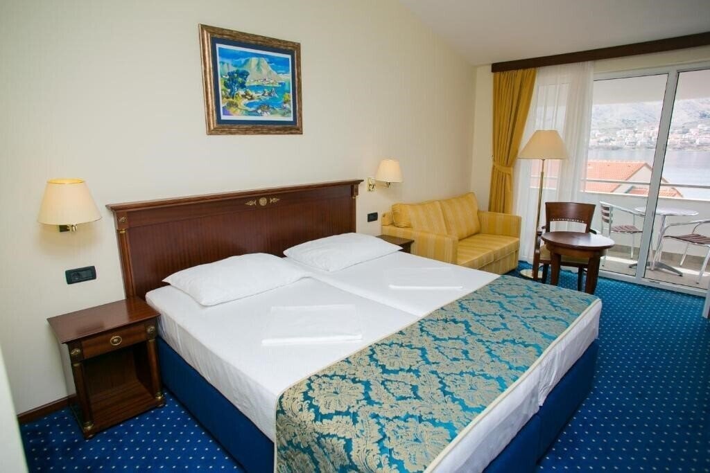 Отель Hotel Meridijan 4*