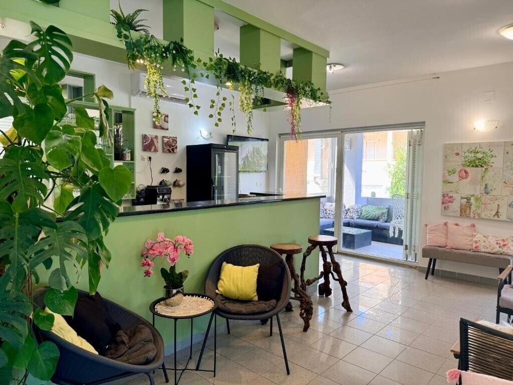 Отель Ana & Ita Apartments 3*