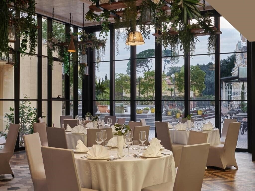 Фото Continental Hotel 4*