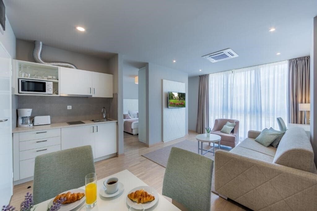 Картинка Apartments & Rooms Preelook 4*