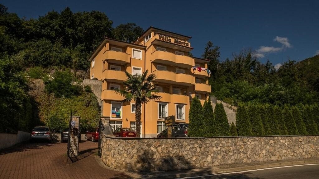 Отель Villa Marta 3*