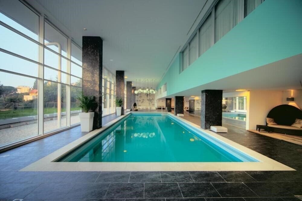 Фото Remisens Premium And Romantic Villa Ambasador 4*