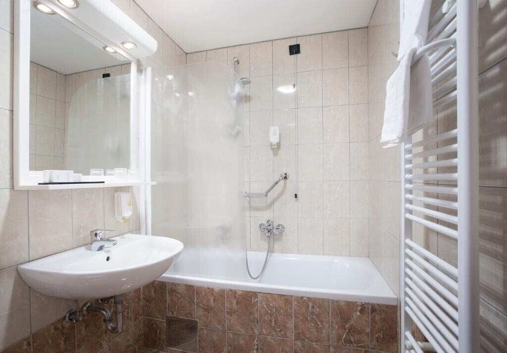 Картинка Kristal 4*