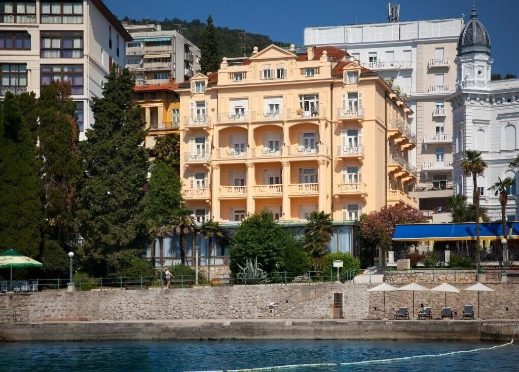 Готель Lungomare 3*