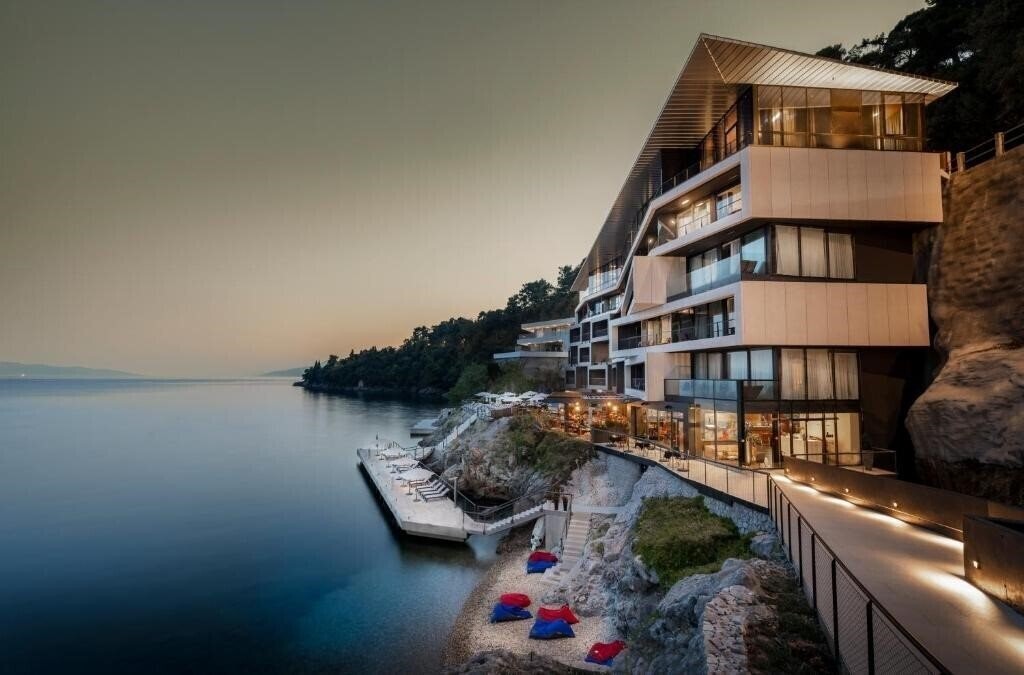 Готель Boutique & Design Hotel Navis 5*