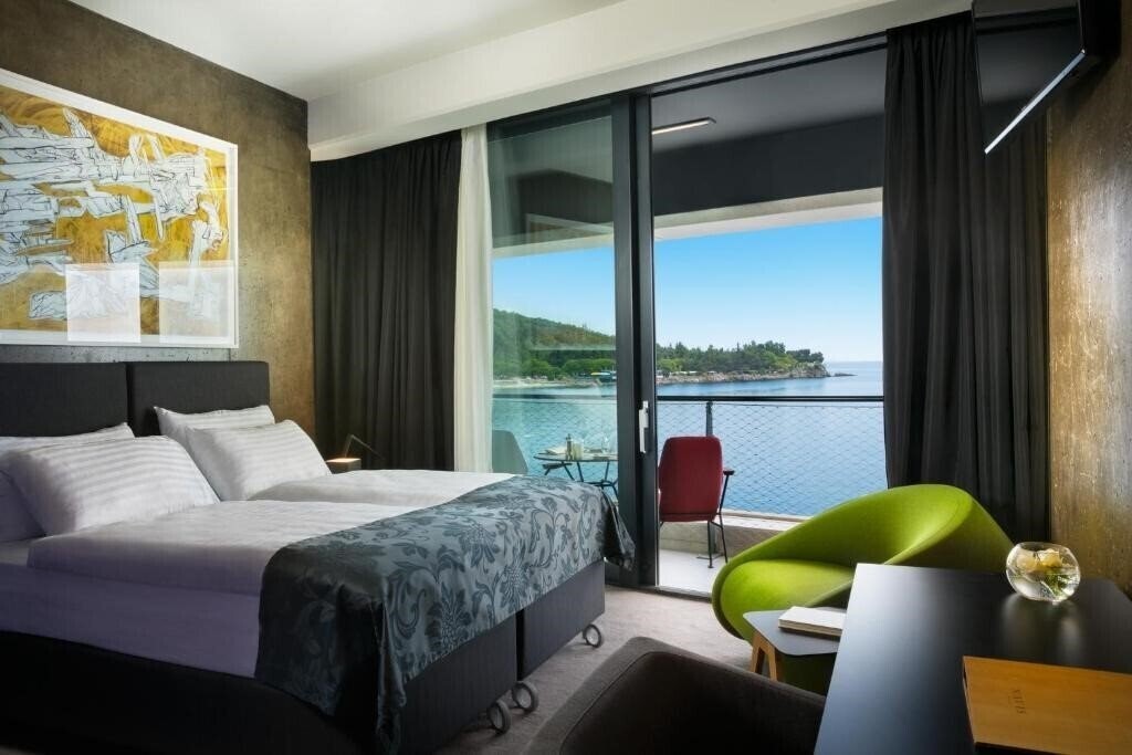 Фотографія Boutique & Design Hotel Navis 5*