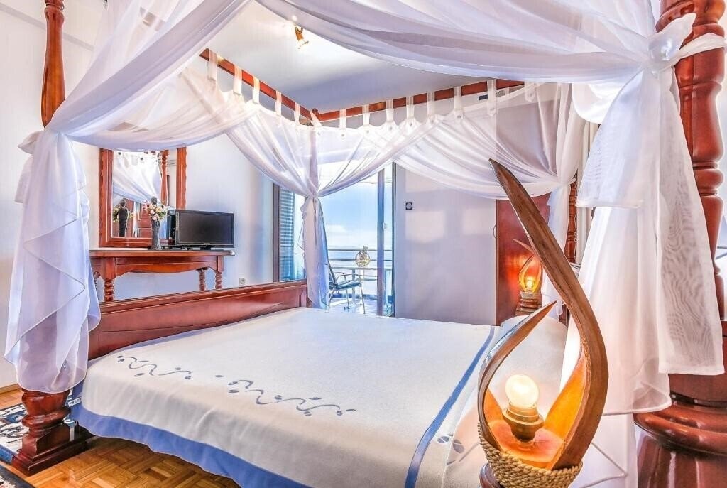 Фото Villa Roses Apartments & Wellness 5*
