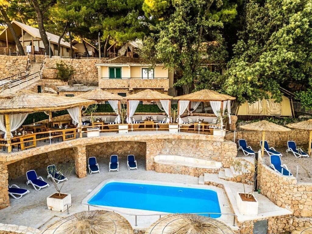 Готель Wine Resort Adriatic Mikulic 3*
