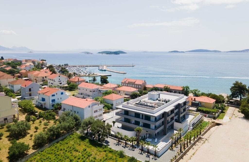 Отель Hotel Crystal 4*