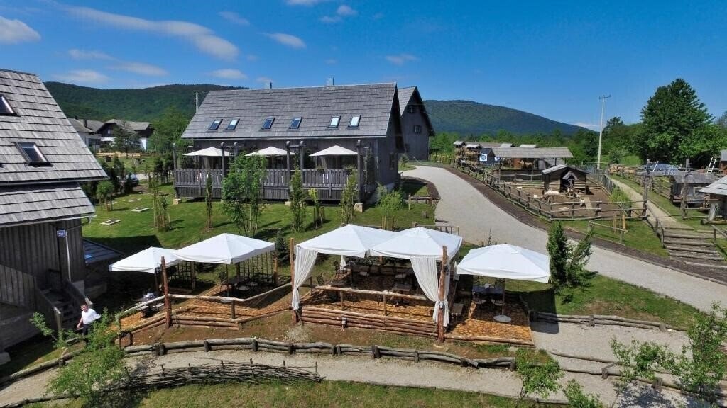 Фото Ethno Houses Plitvica Selo Deluxe 5*