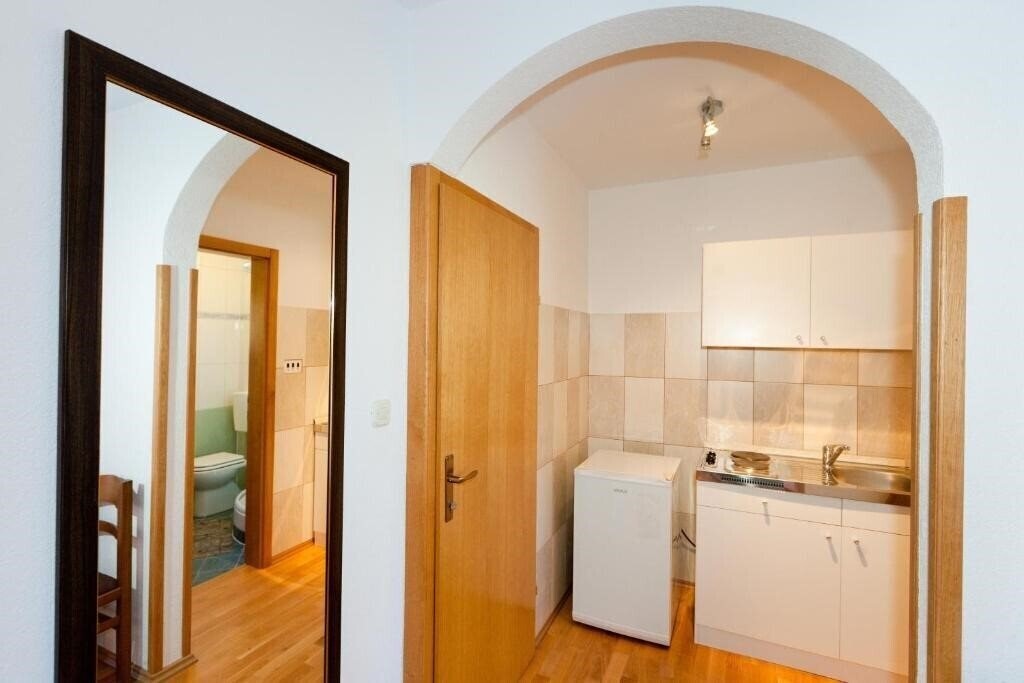 Отель Pension House Perisic 3*