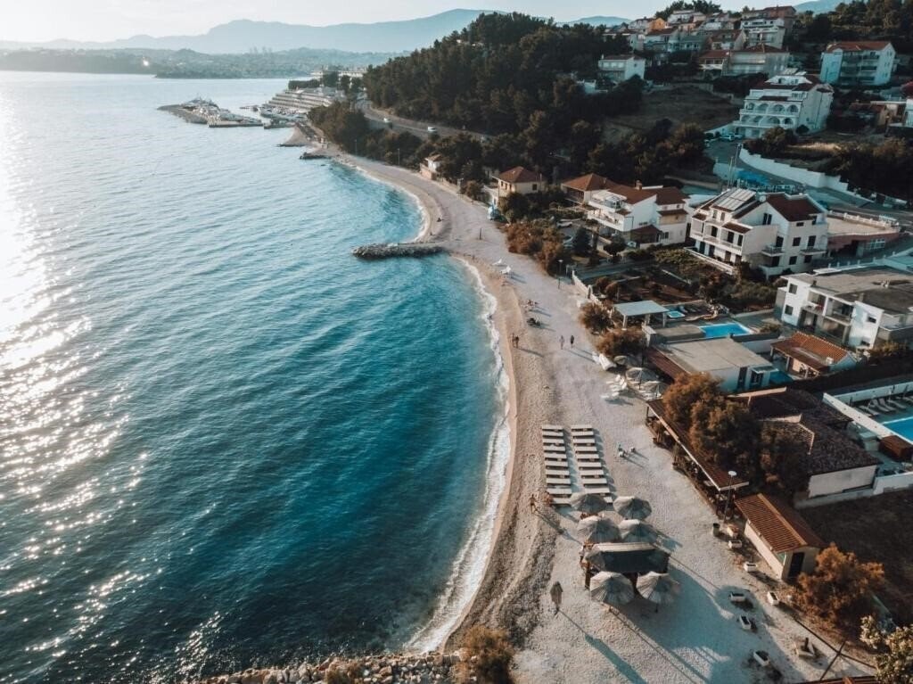 Отель Beach Hotel Bozikovina 4*