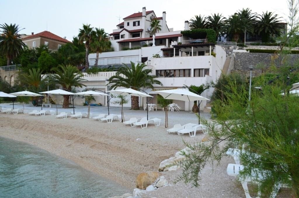 Отель Beach Villa Bozikovic 4*