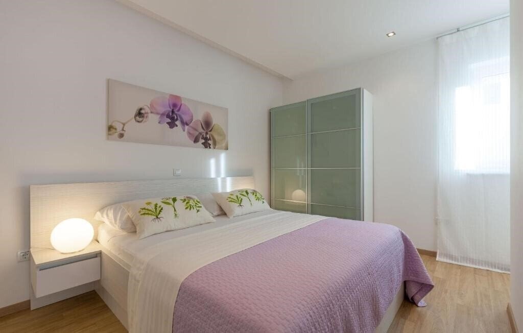 Фото Olive Tree Apartments 4*