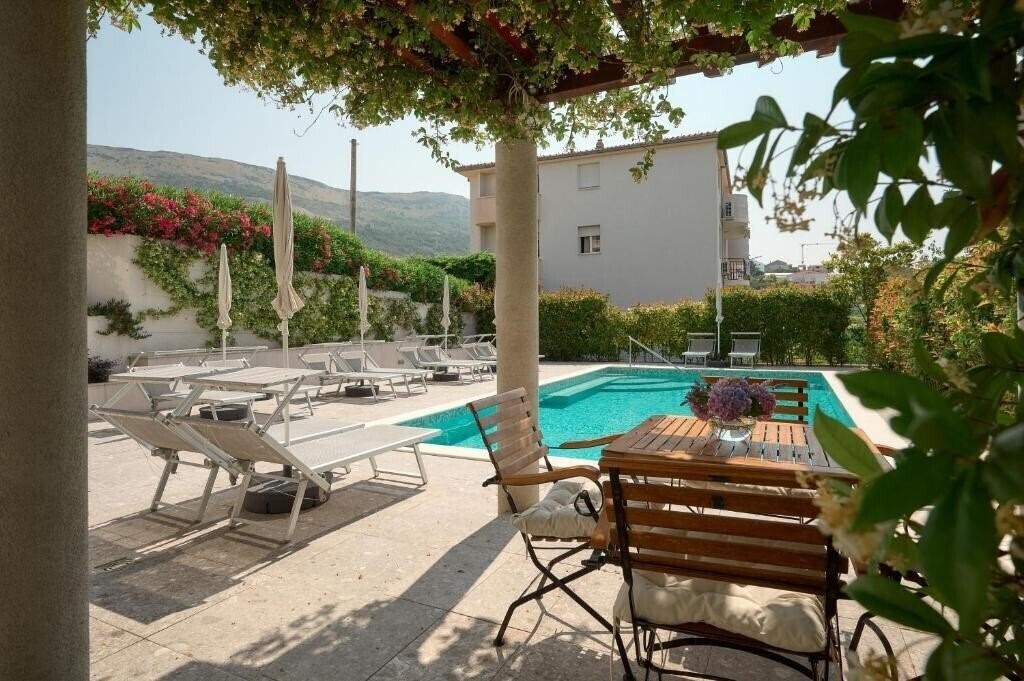 Изображение Olive Tree Apartments 4*