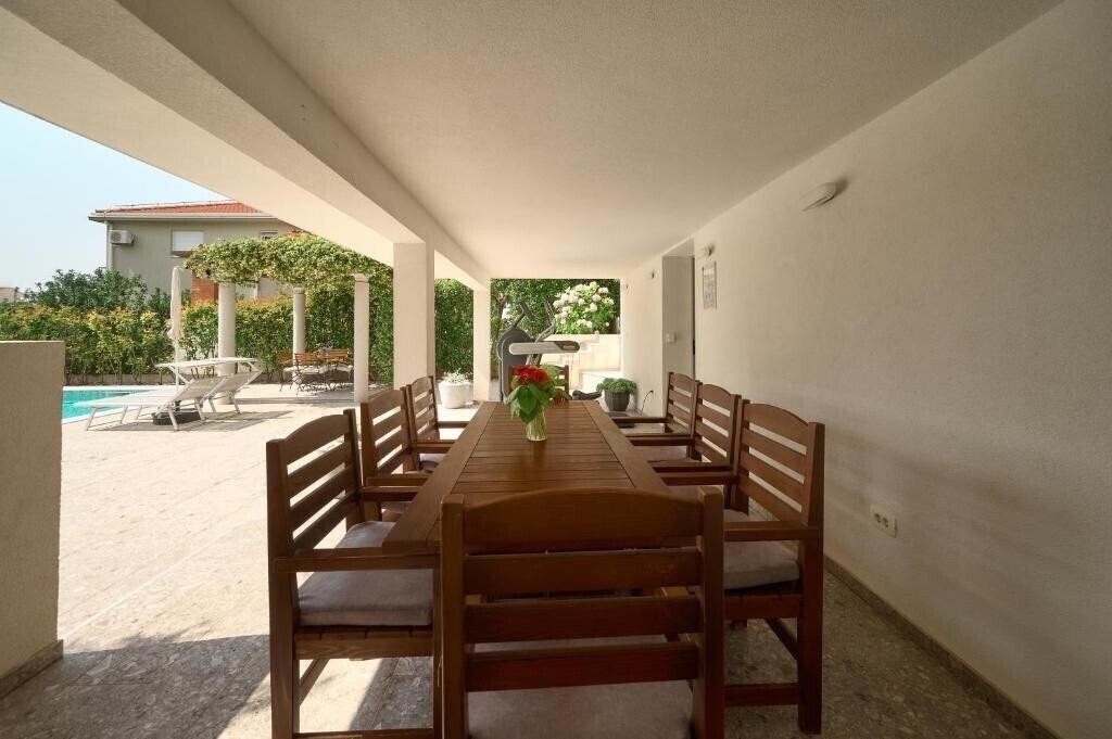 Картинка Olive Tree Apartments 4*