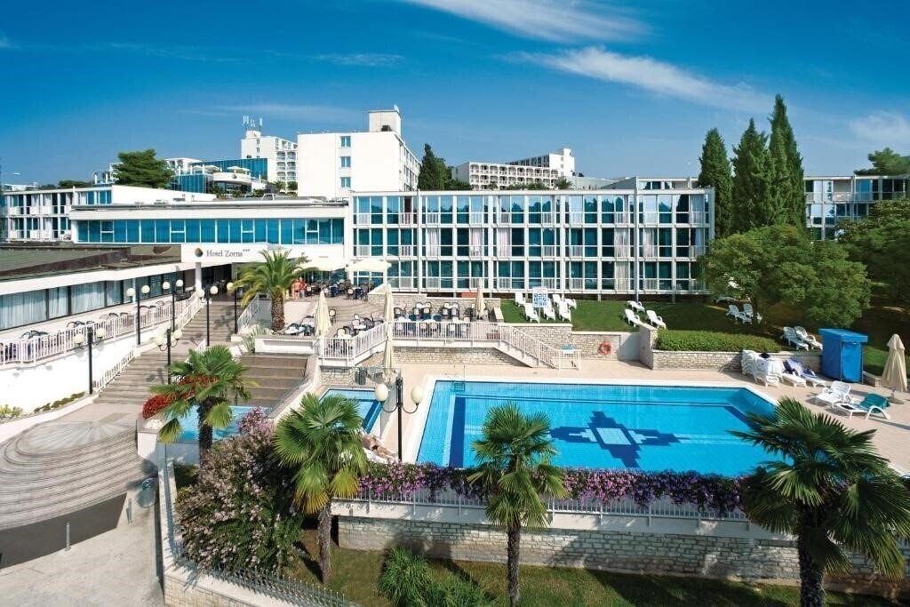 Отель Hotel Zorna Plava Laguna (ex. Laguna Zorna Hotel) 3*